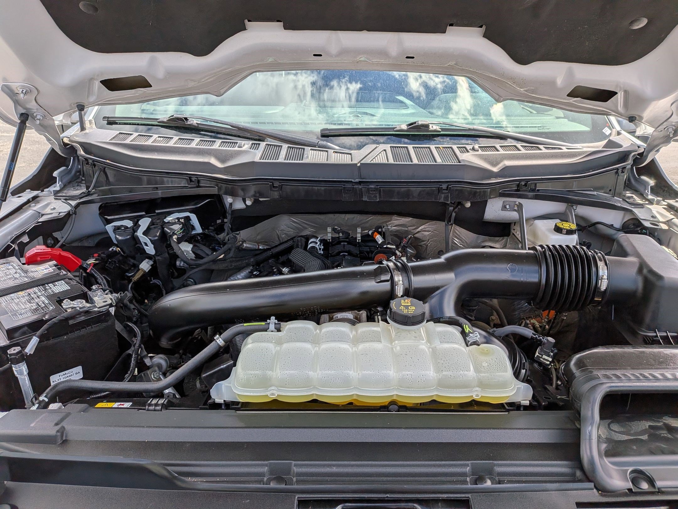 Certified 2025 Ford F150 Lariat image 38