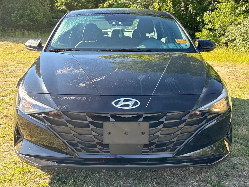 Used 2023 Hyundai Elantra SEL w/ Convenience Package FWD image 2