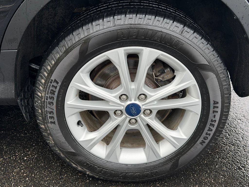 Certified 2019 Ford Escape SE FWD image 41