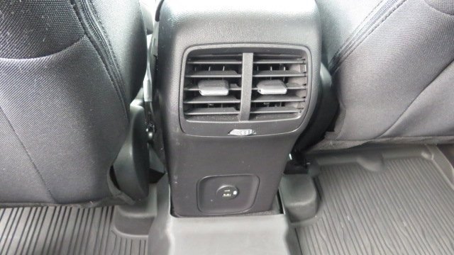 Certified 2022 Ford Escape SE w/ SE Sport Appearance Package image 16