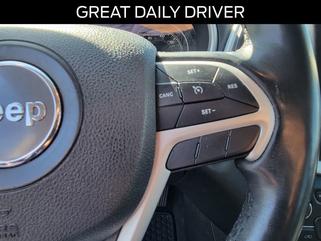 Used 2018 Jeep Cherokee Latitude Plus w/ Cold Weather Group AWD/4WD image 21