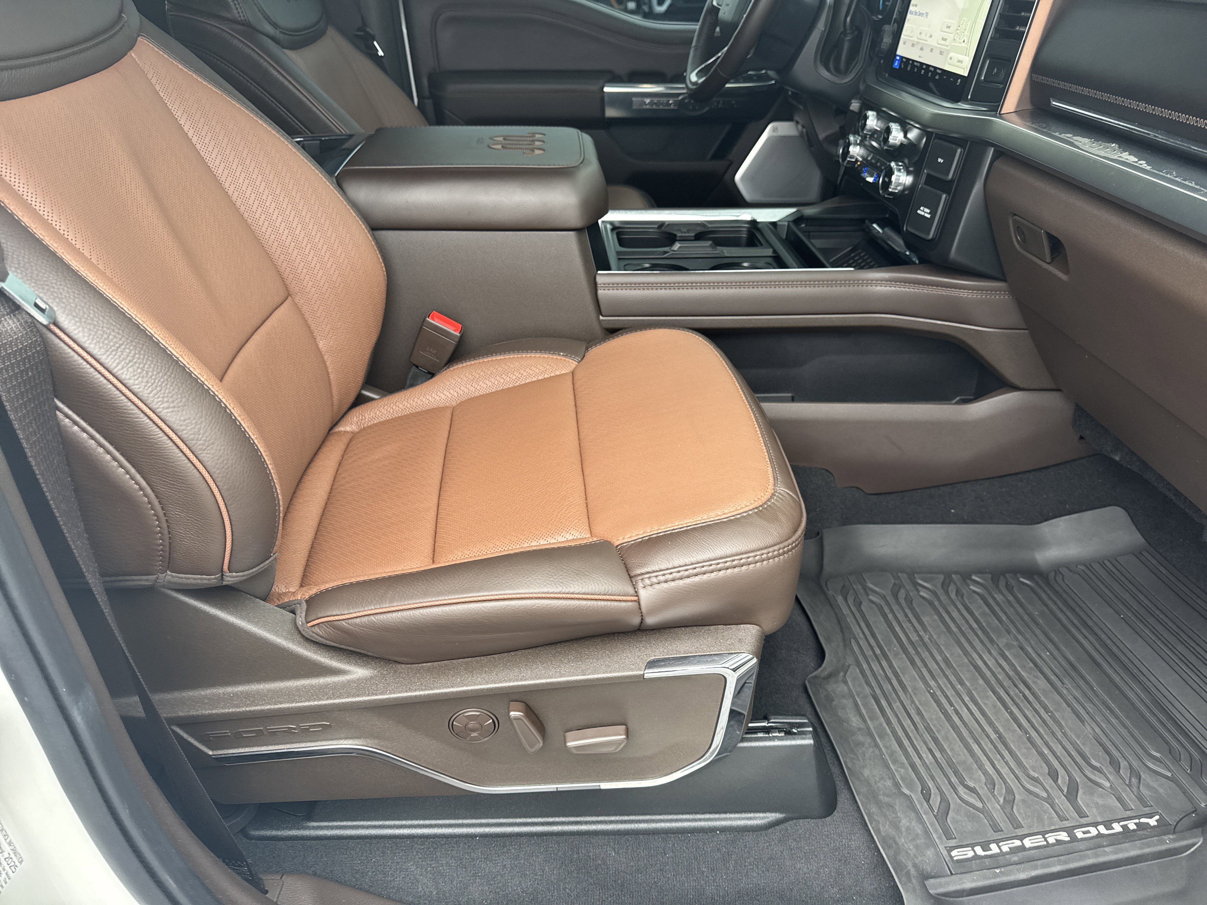 Certified 2025 Ford F250 King Ranch w/ FX4 Off-Road Package image 13