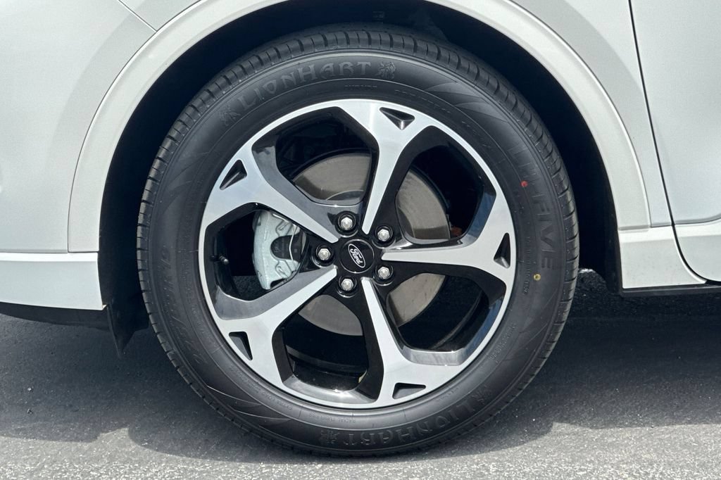Certified 2023 Ford Escape ST-Line Elite AWD/4WD image 27