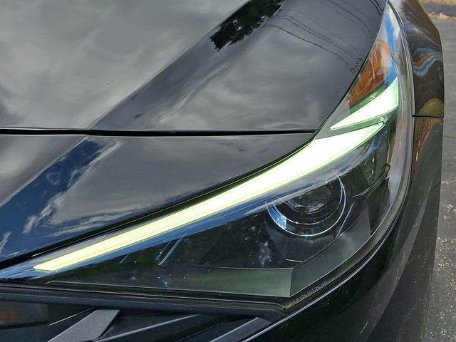 Used 2023 Hyundai Elantra SEL w/ Convenience Package FWD image 9