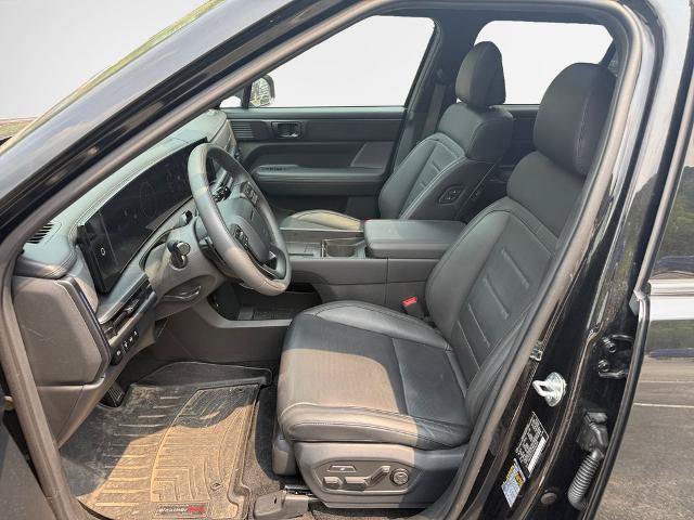 Used 2025 Hyundai Santa Fe Calligraphy AWD/4WD image 12