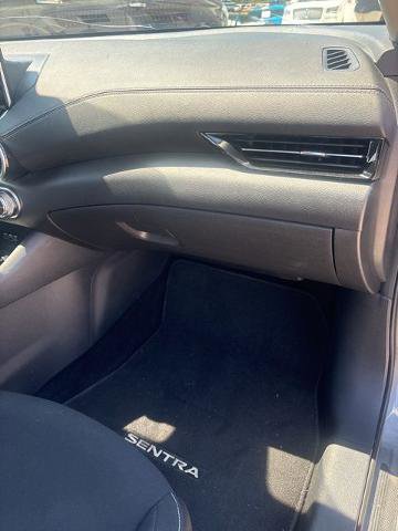 Used 2020 Nissan Sentra SV image 24