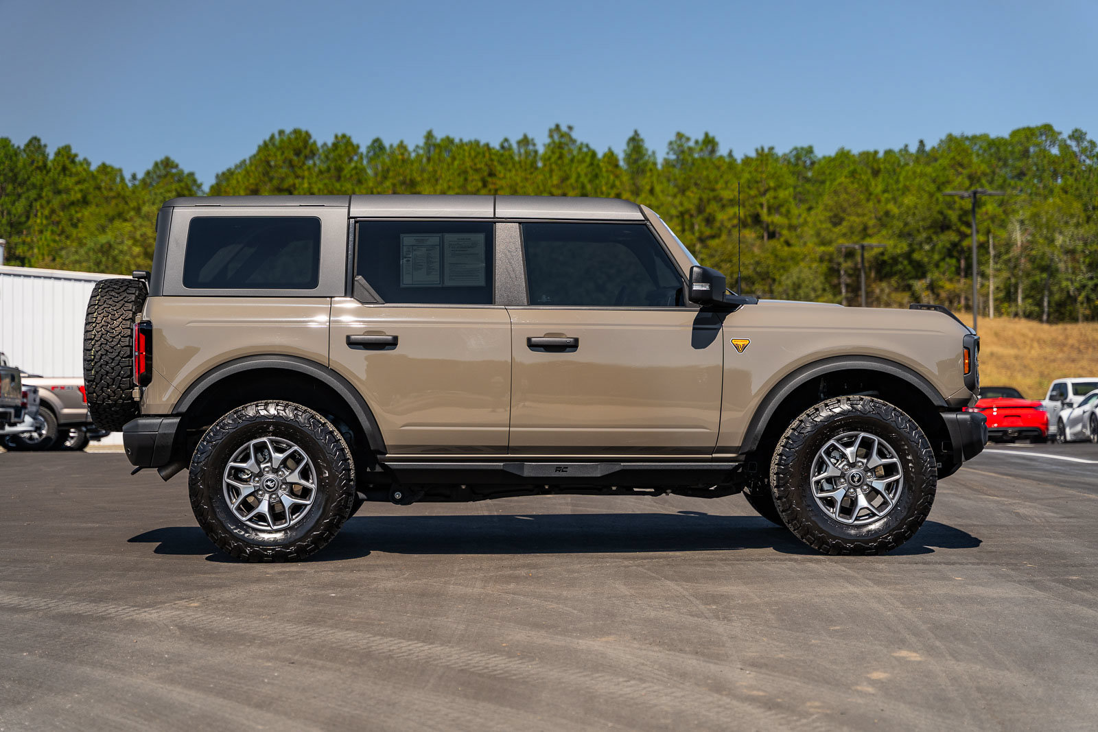 Certified 2025 Ford Bronco Badlands AWD/4WD image 8