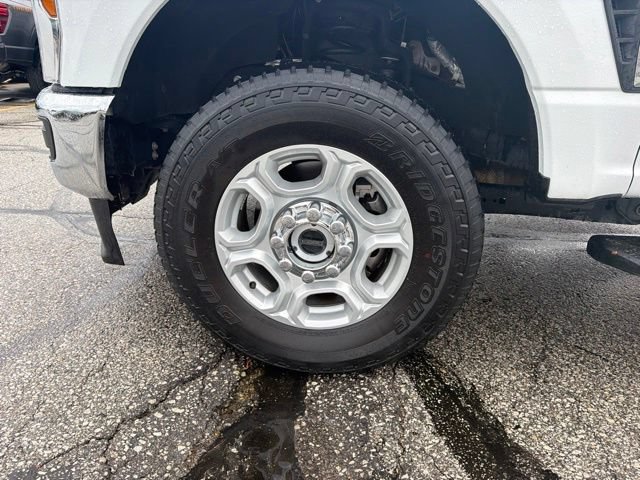 Certified 2025 Ford F350 XLT AWD/4WD image 17