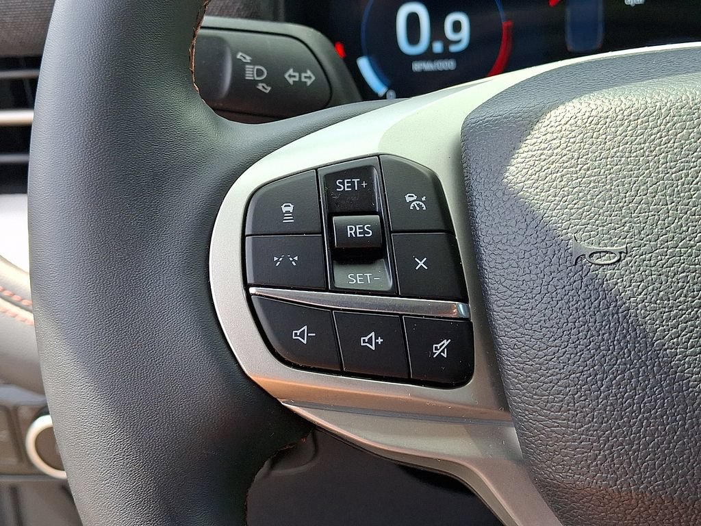 Certified 2025 Ford Explorer Active w/ Active Comfort Package AWD/4WD image 23