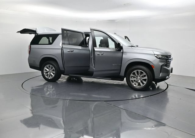 Used 2024 Chevrolet Suburban Premier AWD/4WD image 56