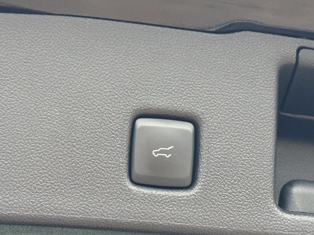 Certified 2024 Ford Escape ST-Line w/ Tech Pack #1 AWD/4WD image 29