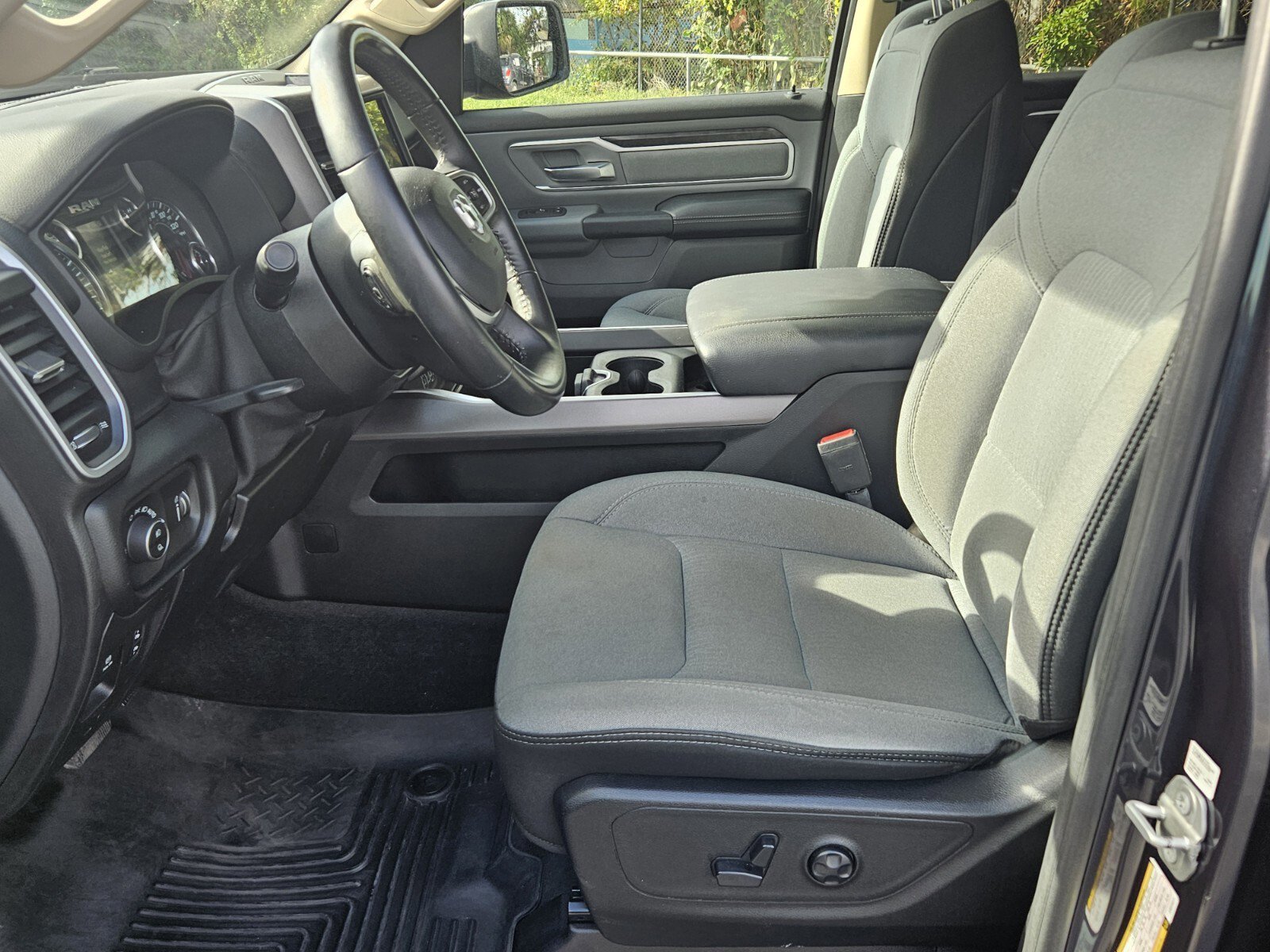 Used 2020 RAM 1500 Big Horn image 4