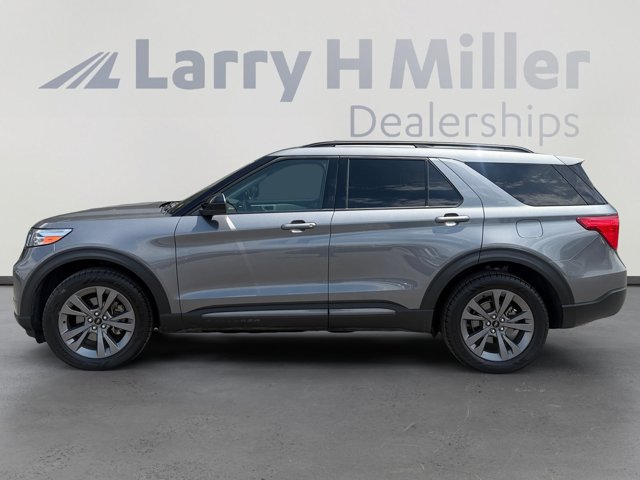 Certified 2022 Ford Explorer XLT w/ Equipment Group 202A AWD/4WD image 2