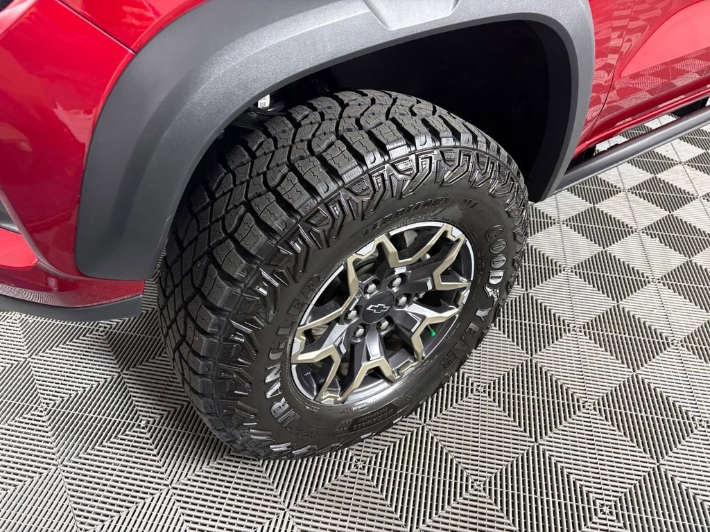 Used 2026 Chevrolet Colorado ZR2 w/ Technology Package image 10