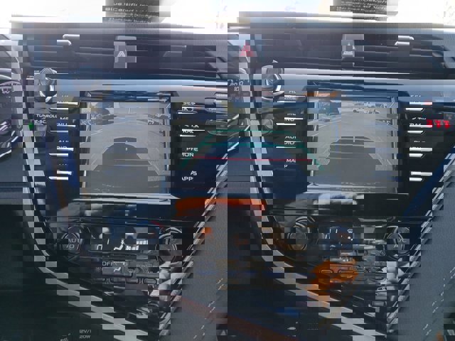 Used 2019 Toyota Camry SE image 16