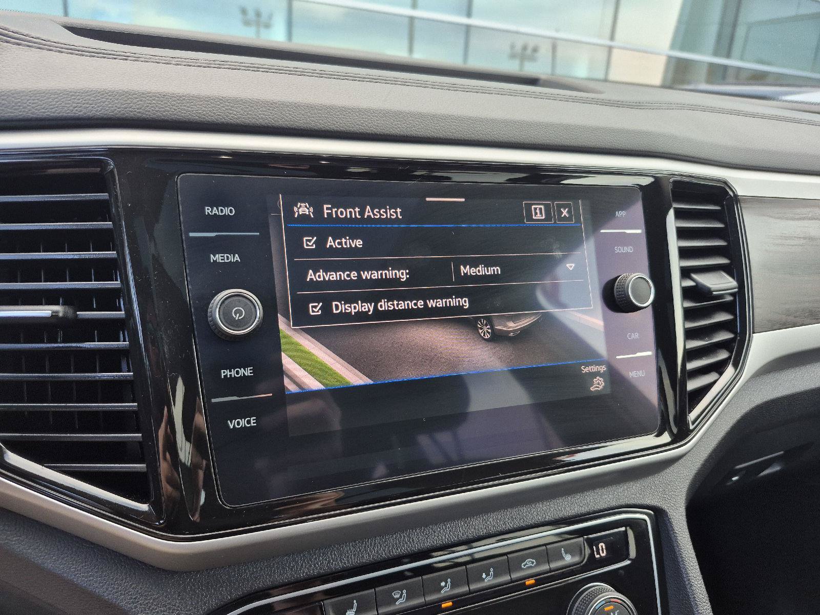 Used 2022 Volkswagen Atlas SE w/ Panoramic Sunroof Package FWD image 4