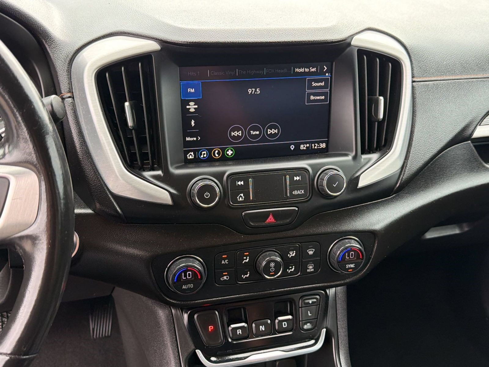 Used 2021 GMC Terrain SLT AWD/4WD image 26