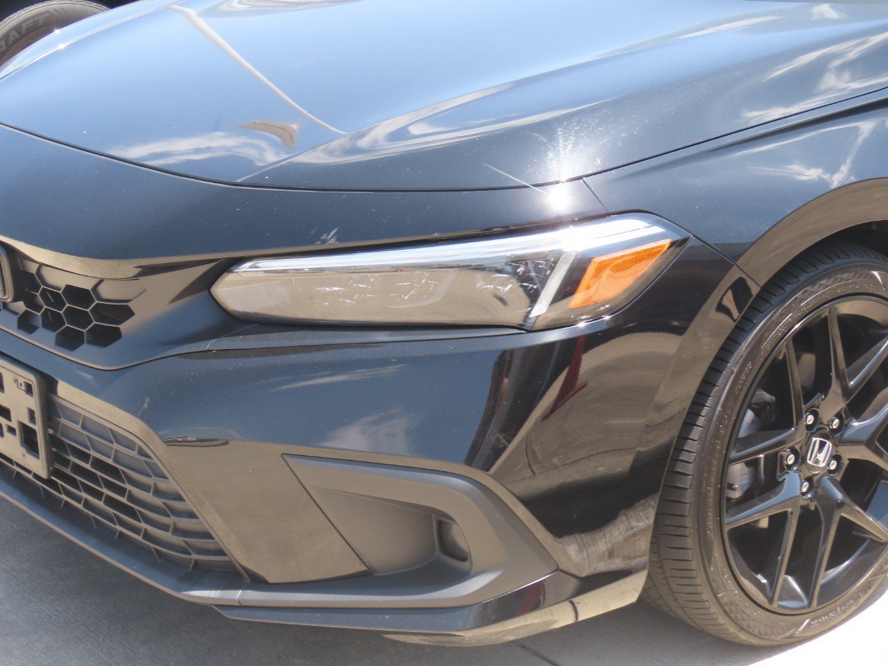 Used 2023 Honda Civic Sport image 3
