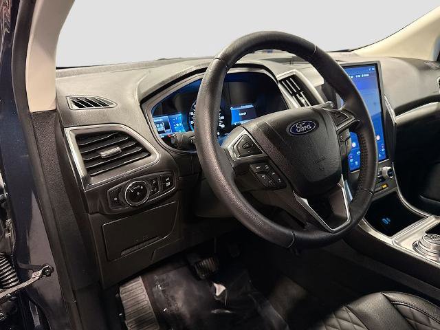 Certified 2023 Ford Edge Titanium w/ Equipment Group 301A image 8