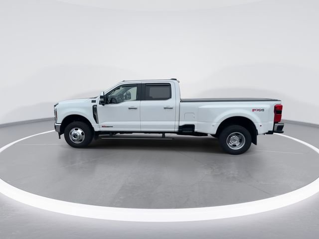 Certified 2024 Ford F350 Lariat w/ Lariat Ultimate Package AWD/4WD image 4