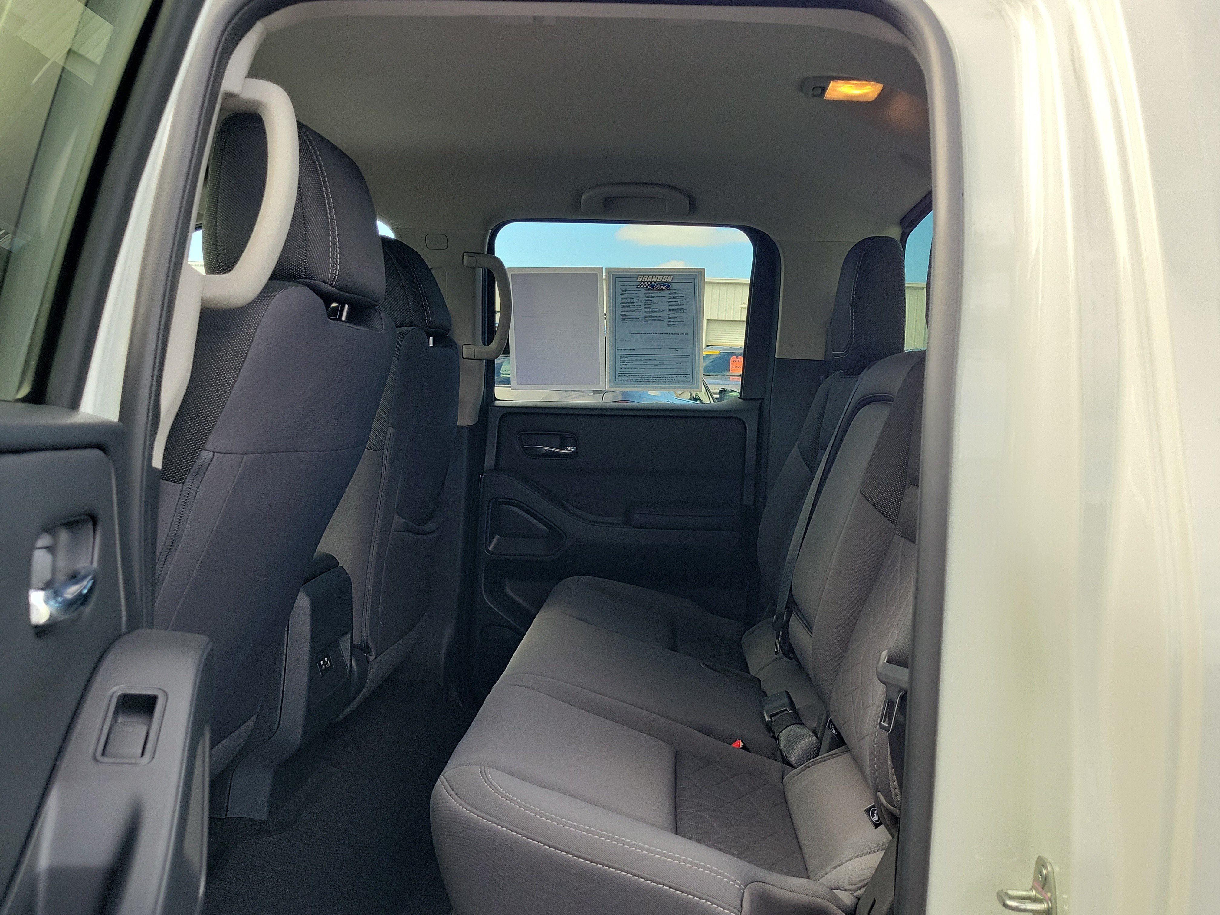 Used 2025 Nissan Frontier SV RWD image 11