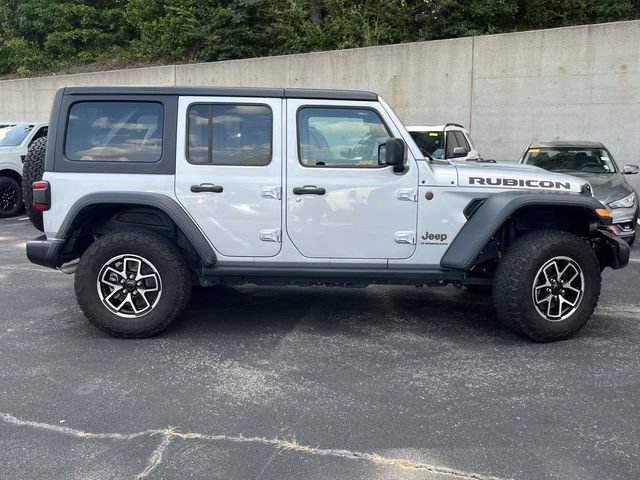Used 2024 Jeep Wrangler Unlimited Rubicon w/ Technology Group AWD/4WD image 2