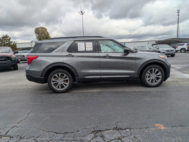 Certified 2022 Ford Explorer XLT w/ Equipment Group 202A image 6