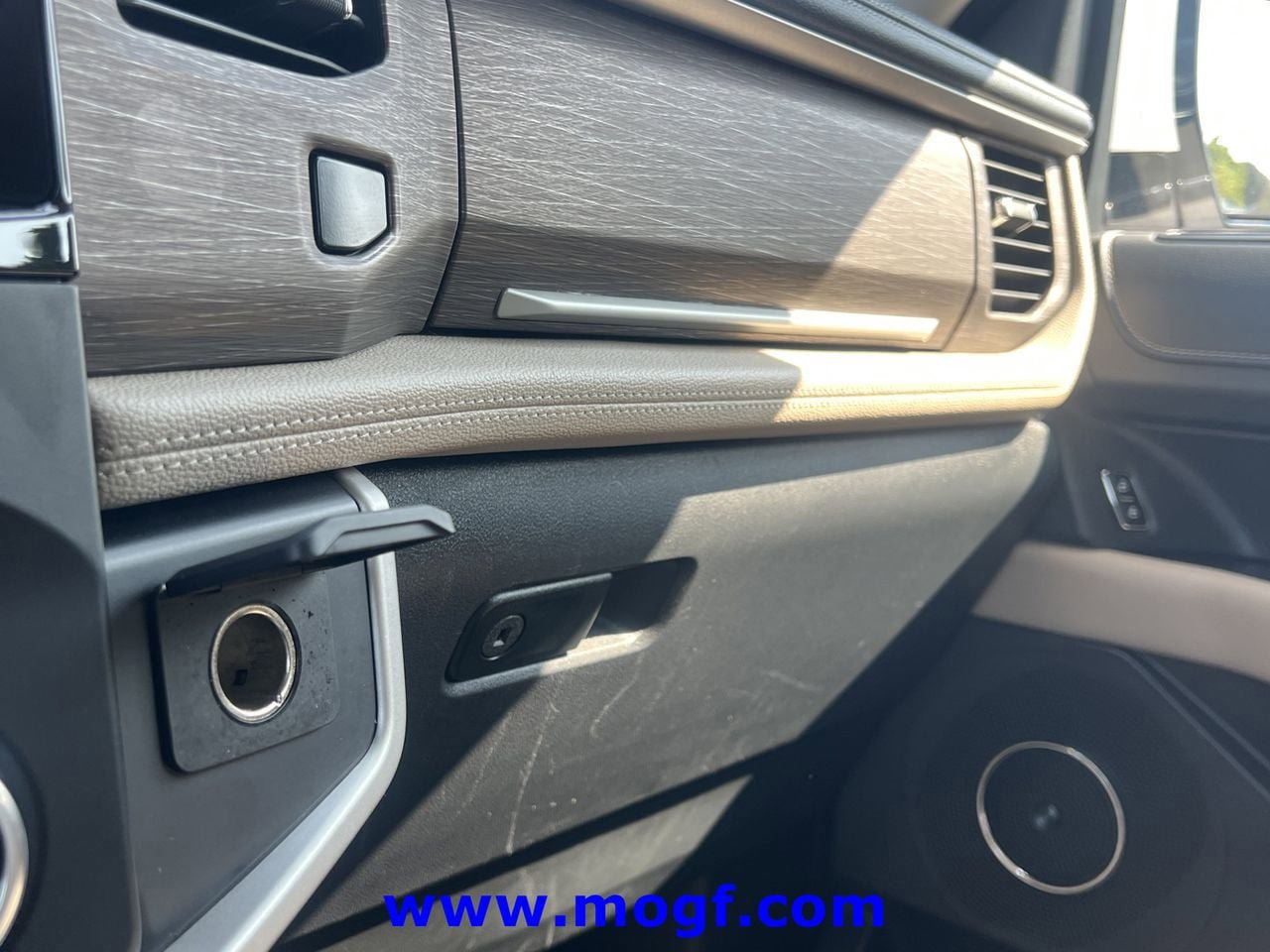 Certified 2024 Ford Expedition Max Limited AWD/4WD image 14