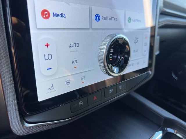 Certified 2022 Ford Expedition Platinum image 18