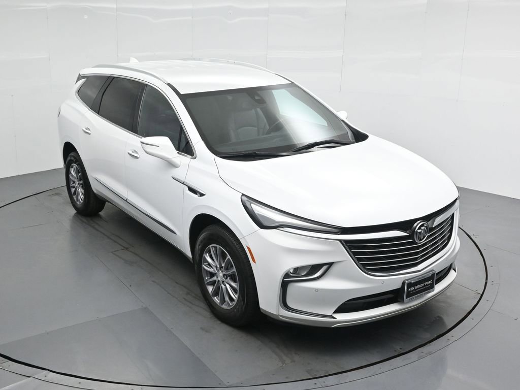 Used 2022 Buick Enclave Essence image 40