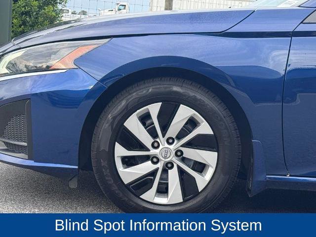 Used 2023 Nissan Altima 2.5 S FWD image 5
