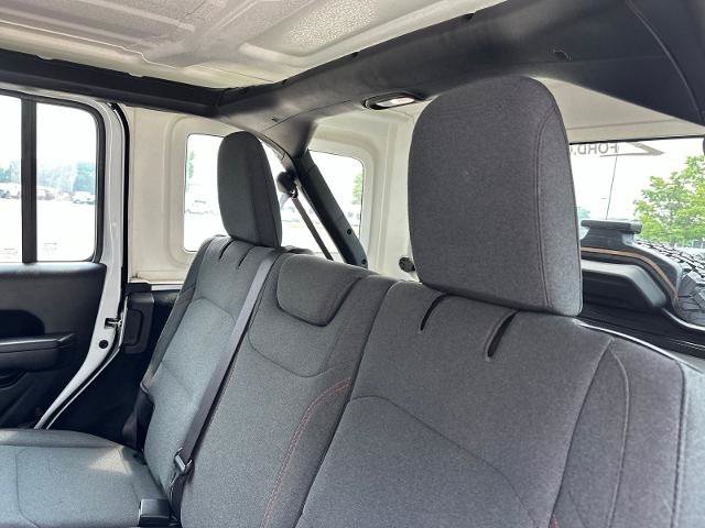 Used 2024 Jeep Wrangler Unlimited Rubicon AWD/4WD image 35