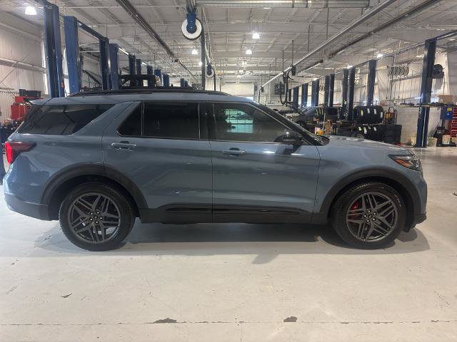 Certified 2025 Ford Explorer ST w/ Sun And Sound Package AWD/4WD image 4