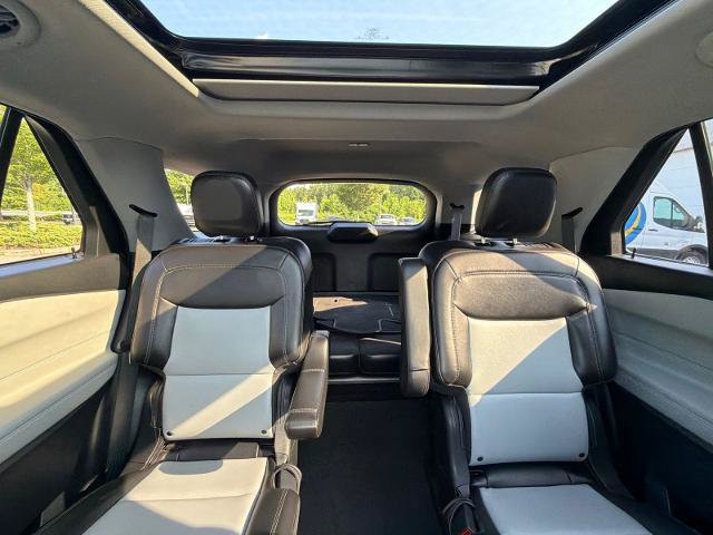 Certified 2023 Ford Explorer XLT w/ Equipment Group 202A AWD/4WD image 32