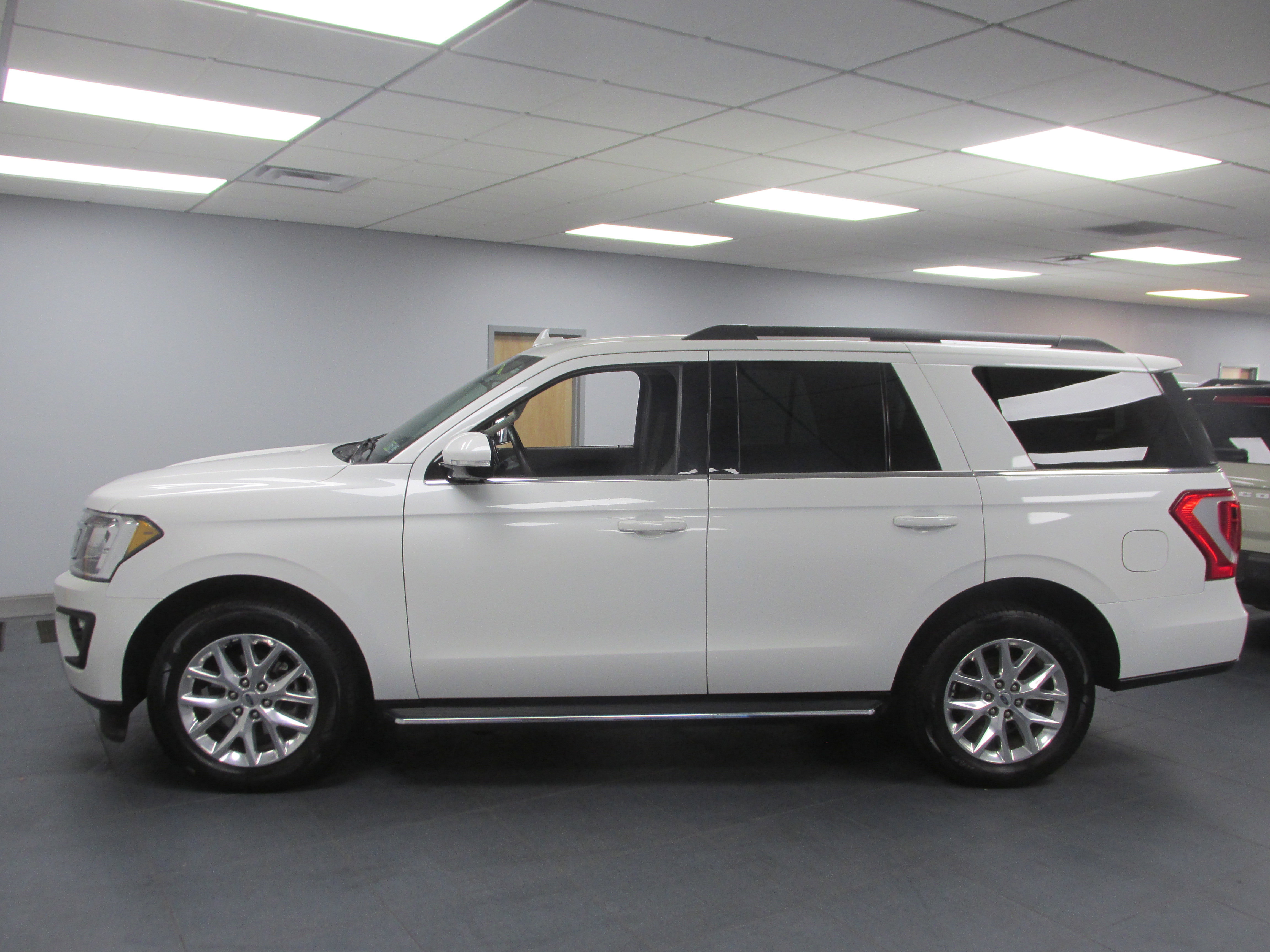 Certified 2021 Ford Expedition XLT image 6