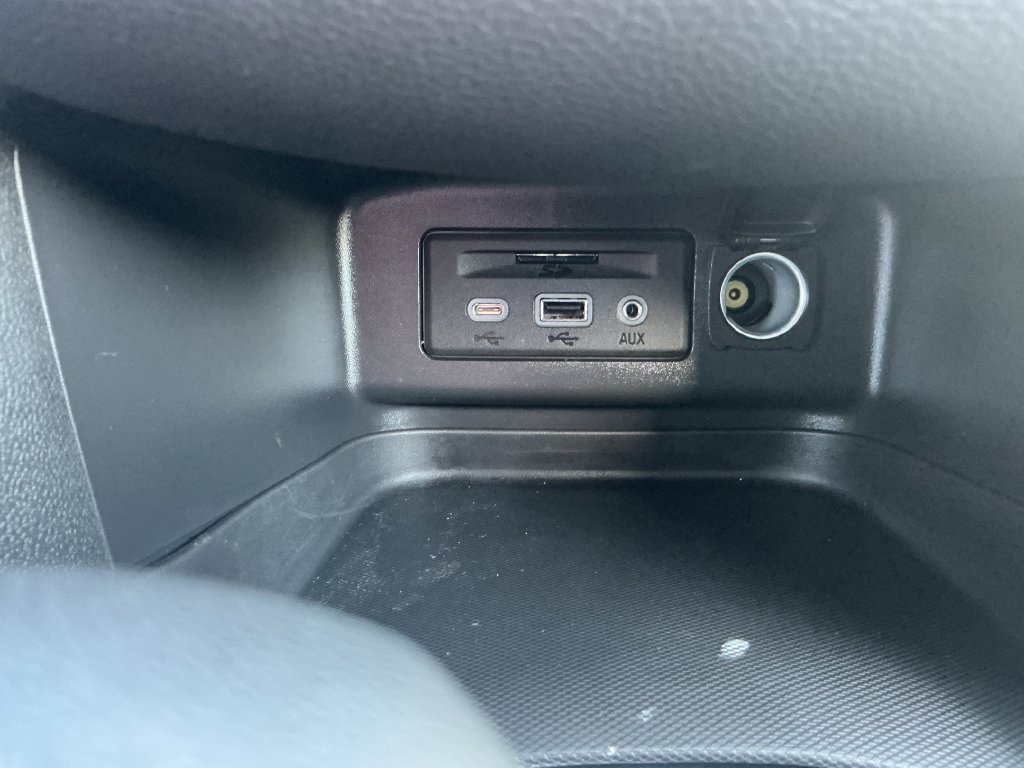 Used 2022 Chevrolet Equinox LT FWD image 28
