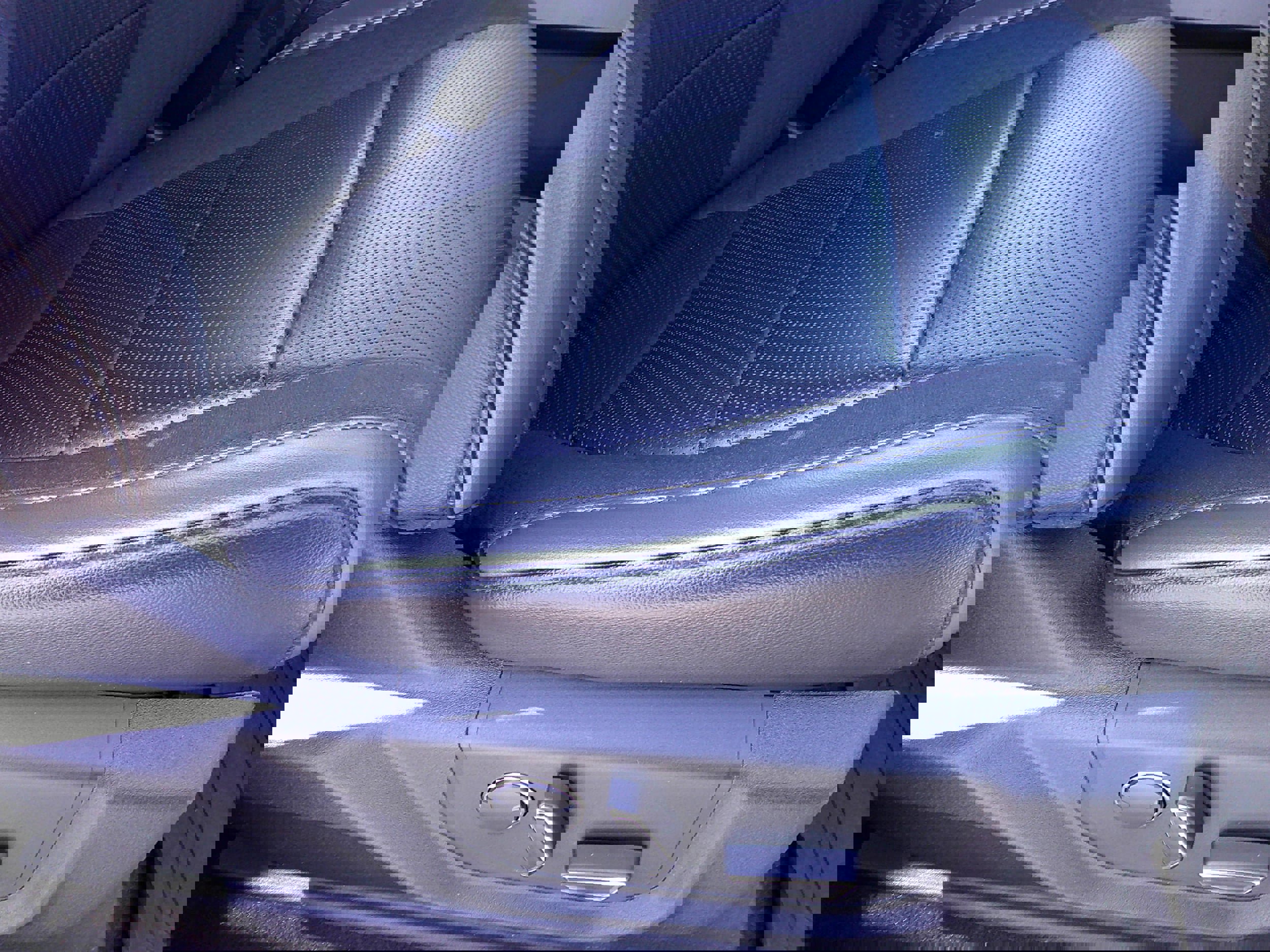 Certified 2019 Ford F150 Raptor w/ Equipment Group 801A Mid image 16