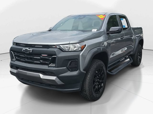 Used 2023 Chevrolet Colorado Trail Boss w/ Technology Package AWD/4WD image 9