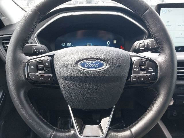 Certified 2025 Ford Escape Platinum w/ Class II Trailer Tow Package AWD/4WD image 19