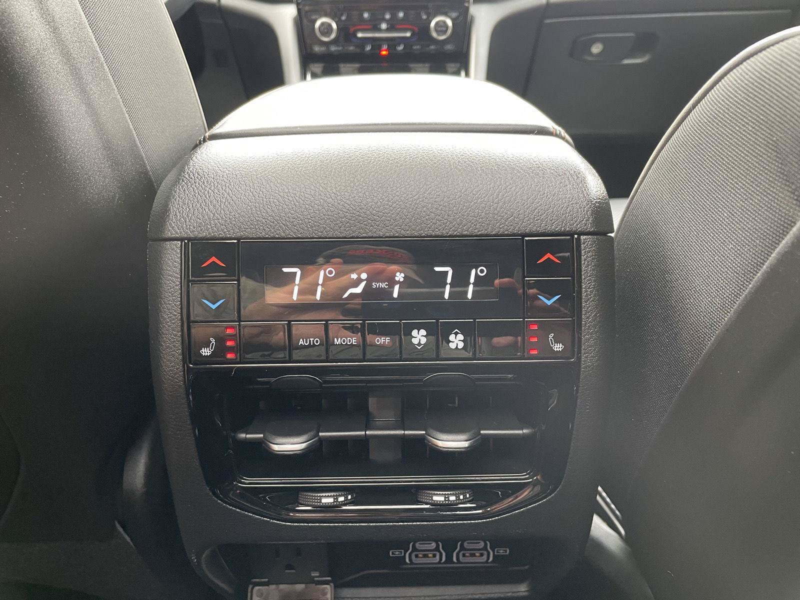 Used 2025 Jeep Grand Cherokee L Summit w/ Advanced Protech Group IV AWD/4WD image 21