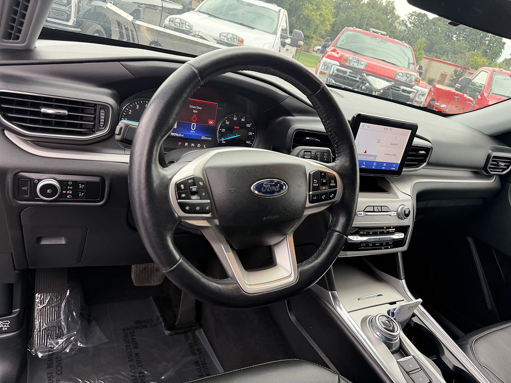 Certified 2023 Ford Explorer XLT w/ Equipment Group 202A AWD/4WD image 15