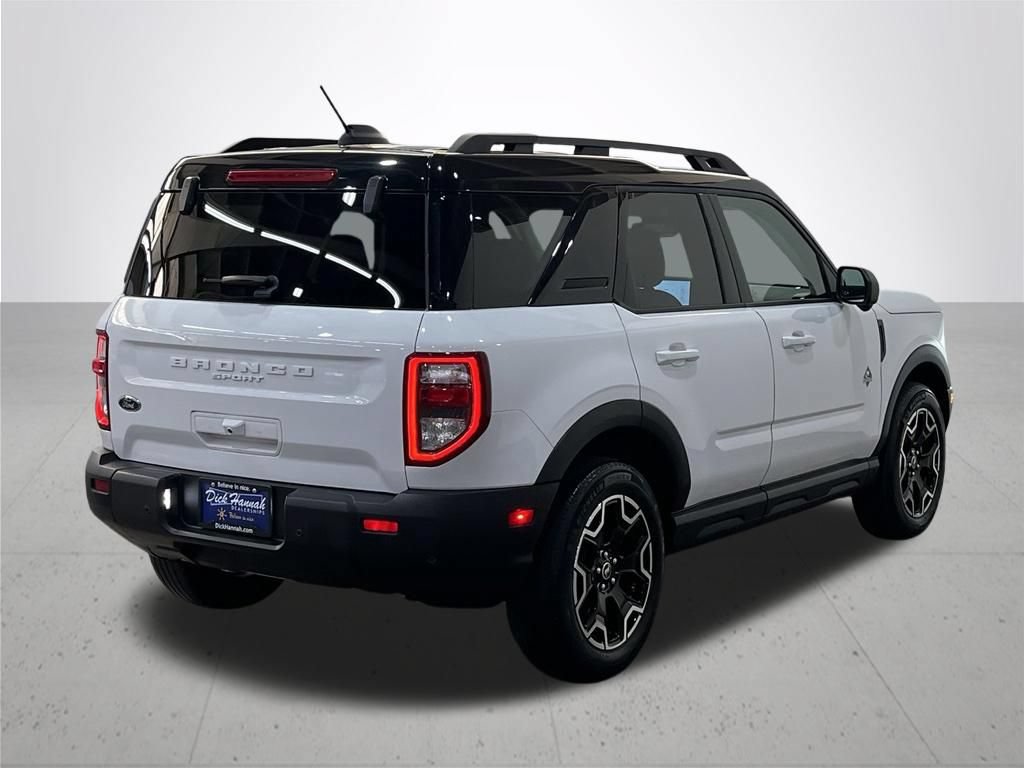 Certified 2025 Ford Bronco Sport Outer Banks w/ Outer Banks Tech Package+ AWD/4WD image 11
