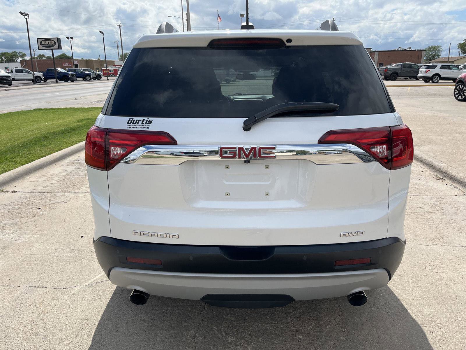 Used 2018 GMC Acadia SLT AWD/4WD image 7
