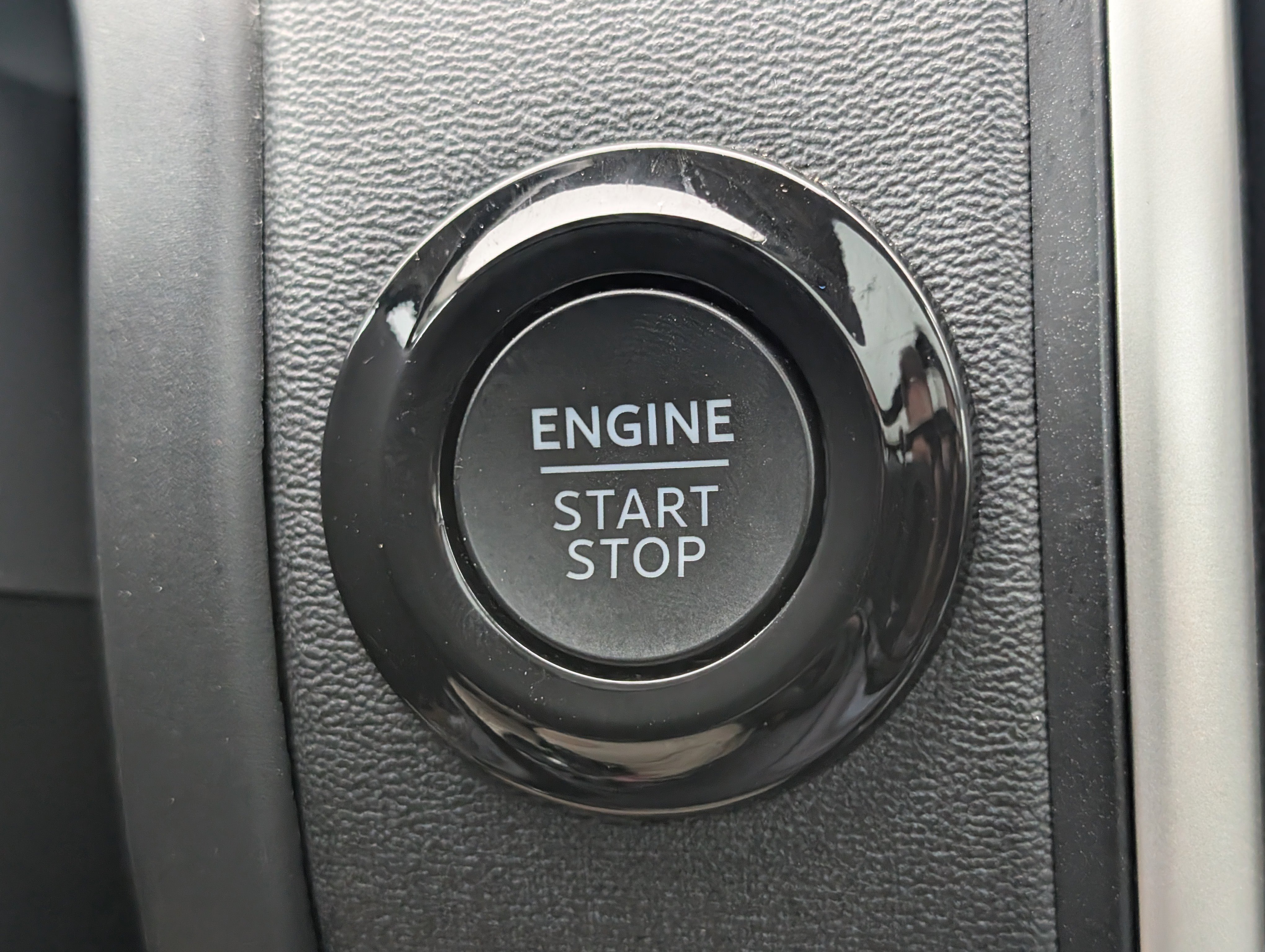 Certified 2025 Ford Expedition Active AWD/4WD image 30