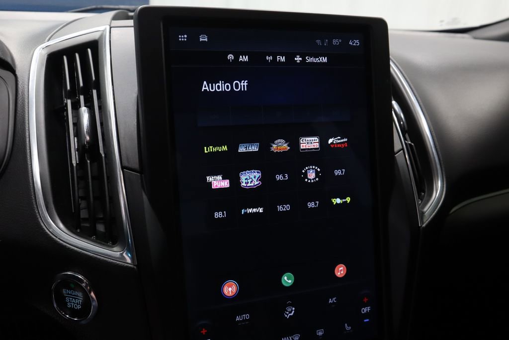 Certified 2023 Ford Edge ST image 3