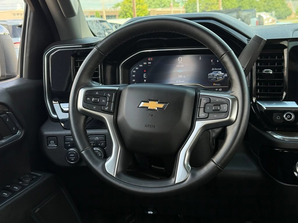 Used 2024 Chevrolet Silverado 1500 LT AWD/4WD image 14