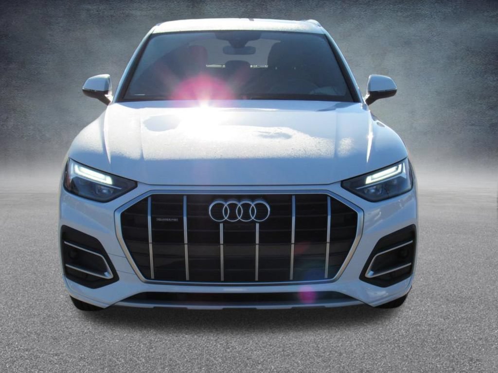 Used 2021 Audi Q5 2.0T Premium Plus w/ Premium Plus Package AWD/4WD image 9
