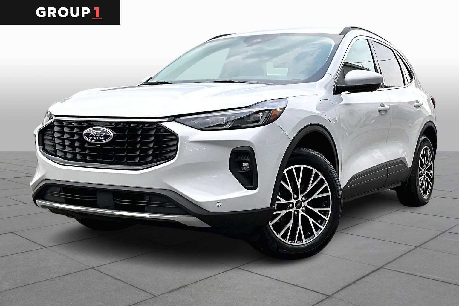 Certified 2025 Ford Escape SE w/ PHEV Premium Package