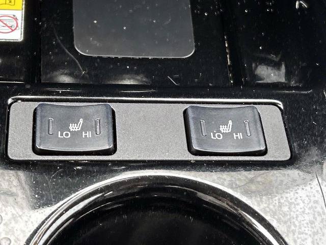 Used 2020 Toyota Prius Prime Limited FWD image 28
