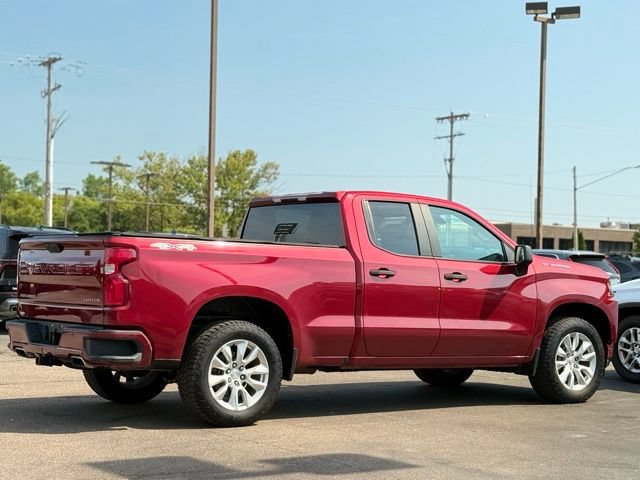 Used 2020 Chevrolet Silverado 1500 Custom w/ Custom Value Package AWD/4WD image 27